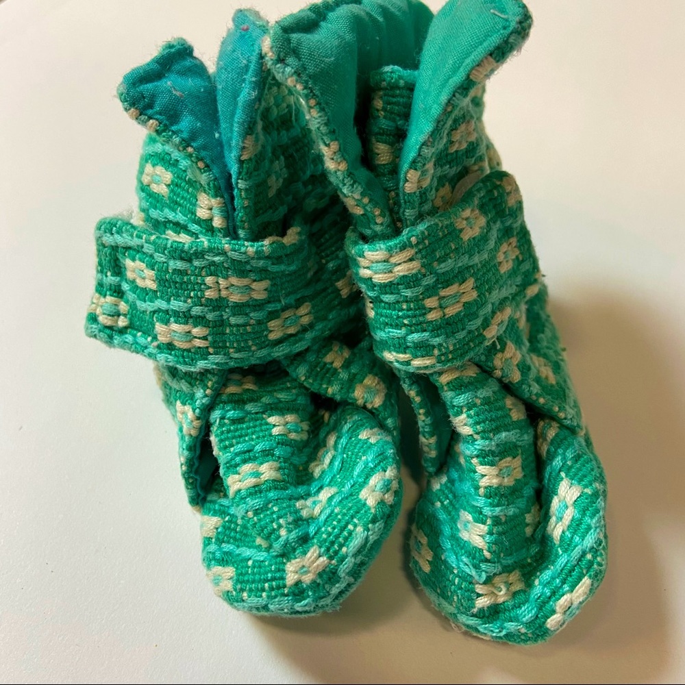 Velcro Green Baby Booties 0-3 Months Guatemalan